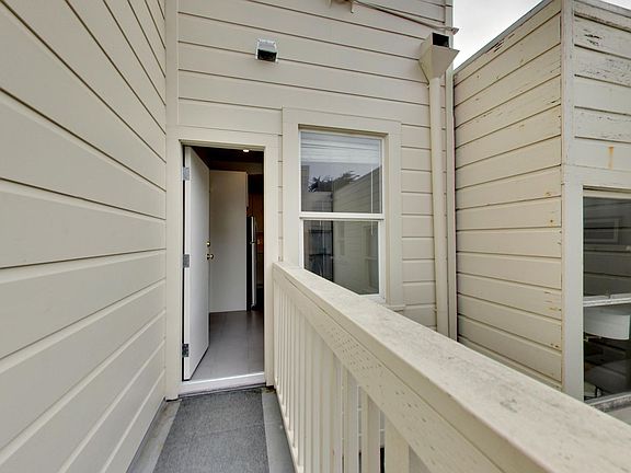 3rd image of 2030 Fell St APT 6