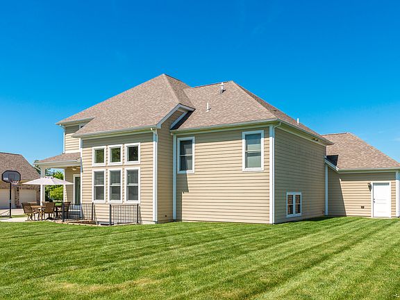 4th image of 2812 Stonebridge Dr