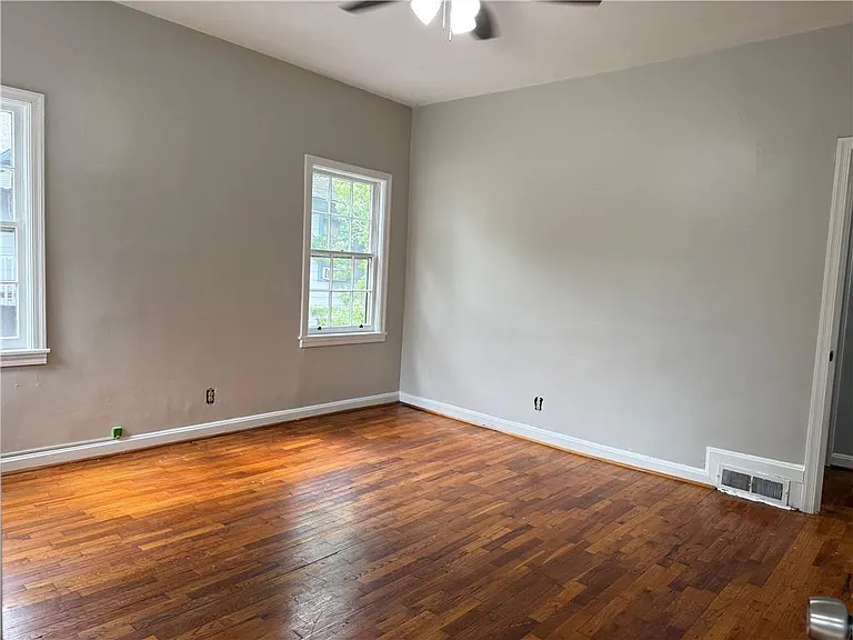 3548 E Main St #6 — Photo 8