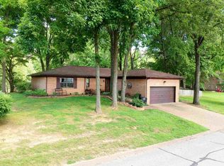 5111 Oakwood Dr, Newburgh, IN 47630