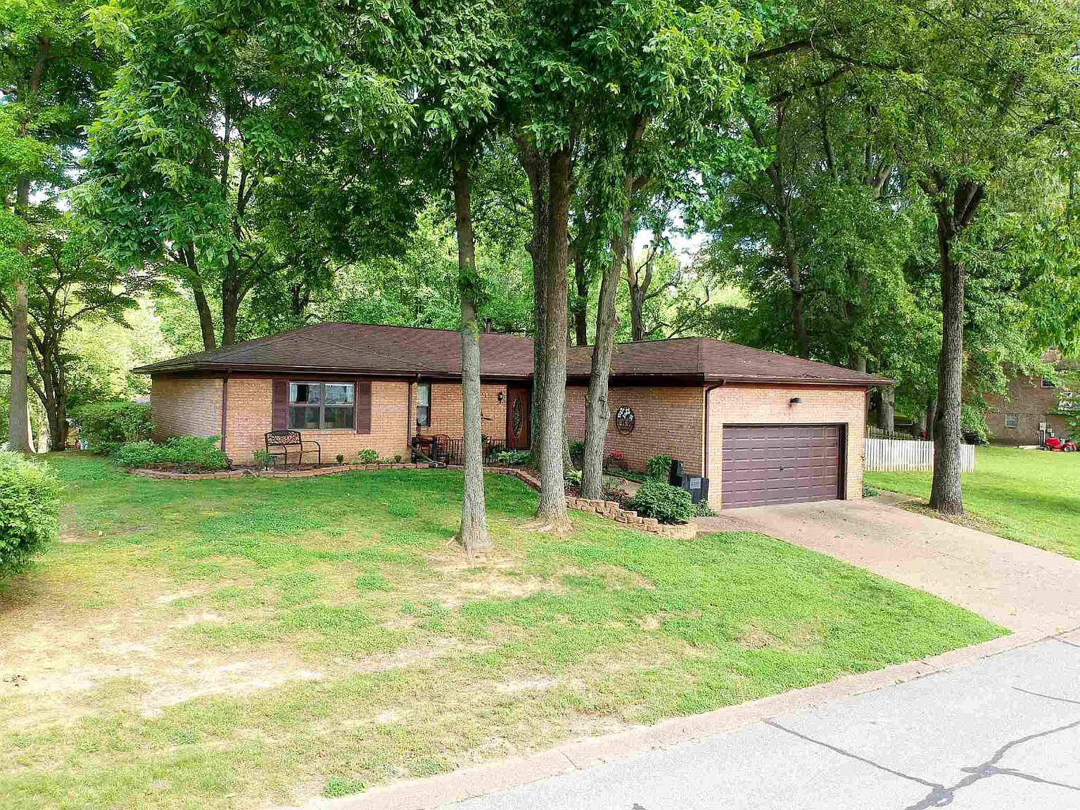 5111 Oakwood Dr photo 1