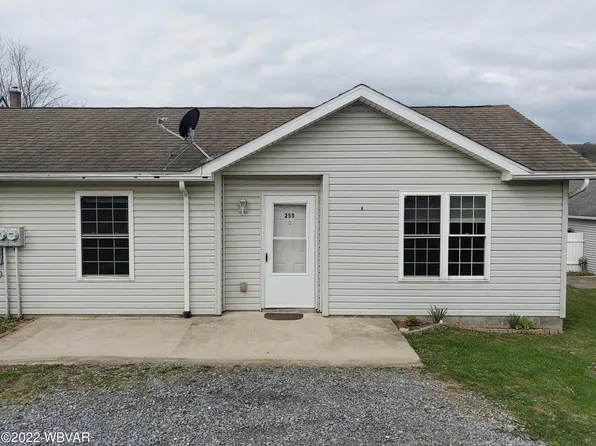 255 Underwood St, Jersey Shore, PA 17740
