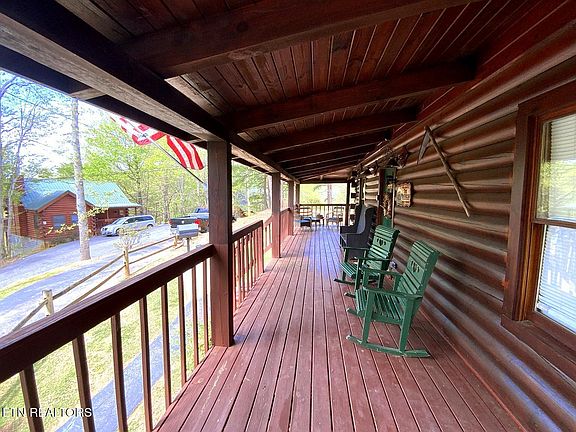 5th image of 1708 Parkway View Ct