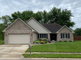 1434 Macintosh Ct, Avon, IN 46123