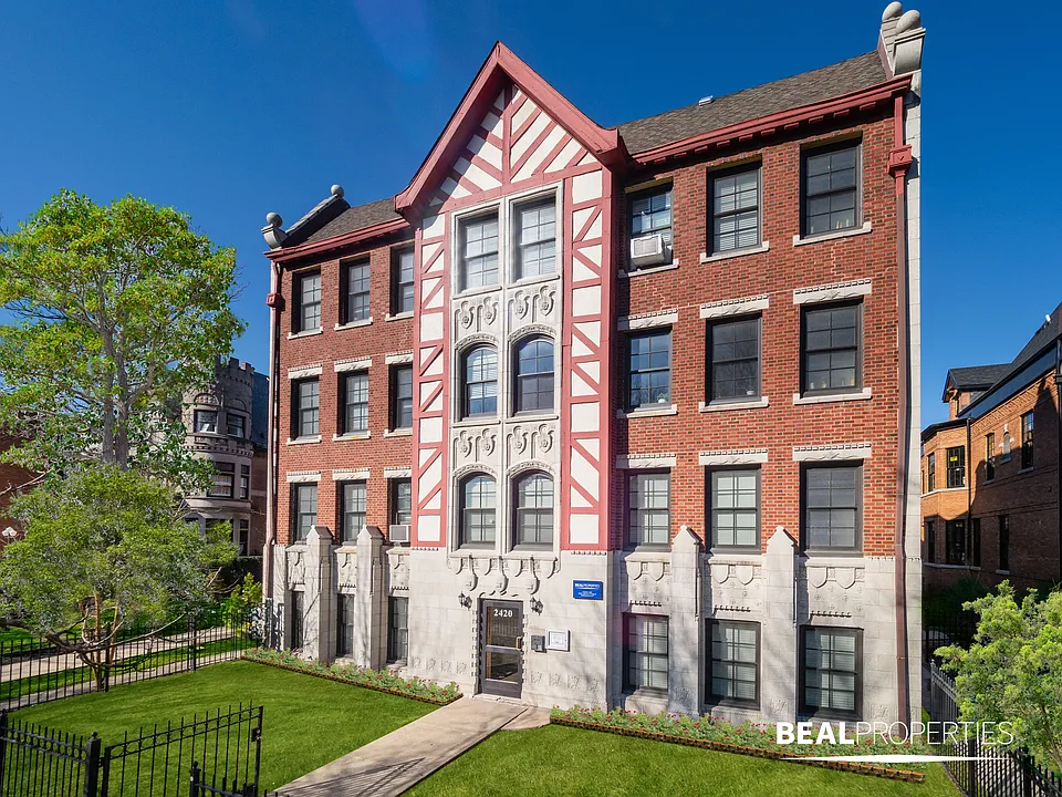 2420 North Kedzie