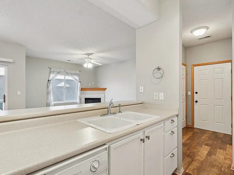 1320 SE Florence Dr #3U — Photo 13