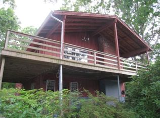 30 Inlet View Dr, Southampton, NY 11968