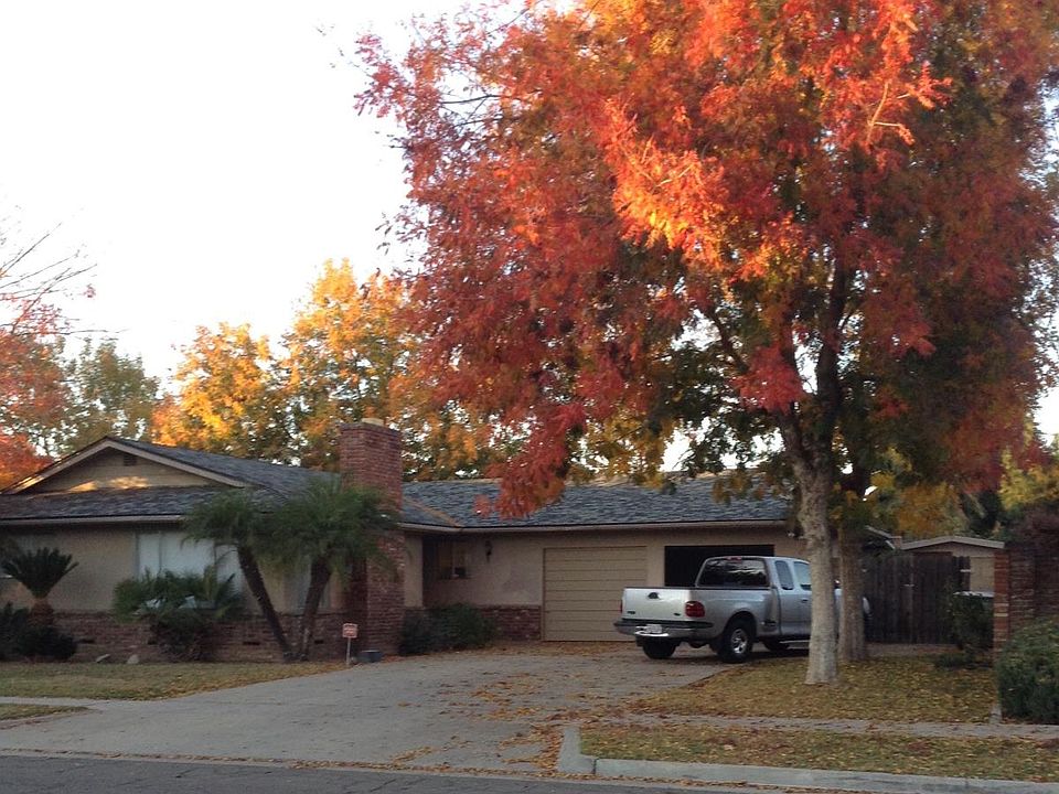 1st image of 520 W Acacia Dr