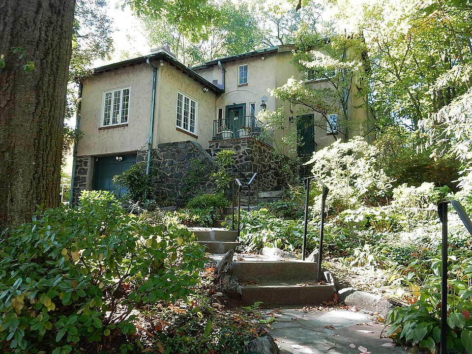 1st image of 431 Weaver St