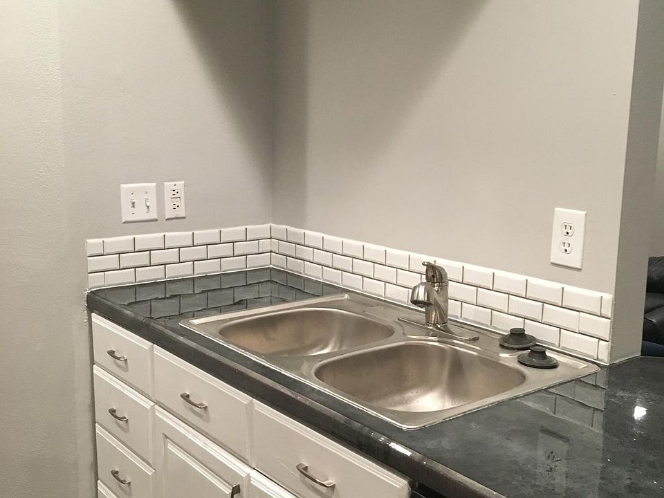 2nd image of 861 W Columbia Ln #16