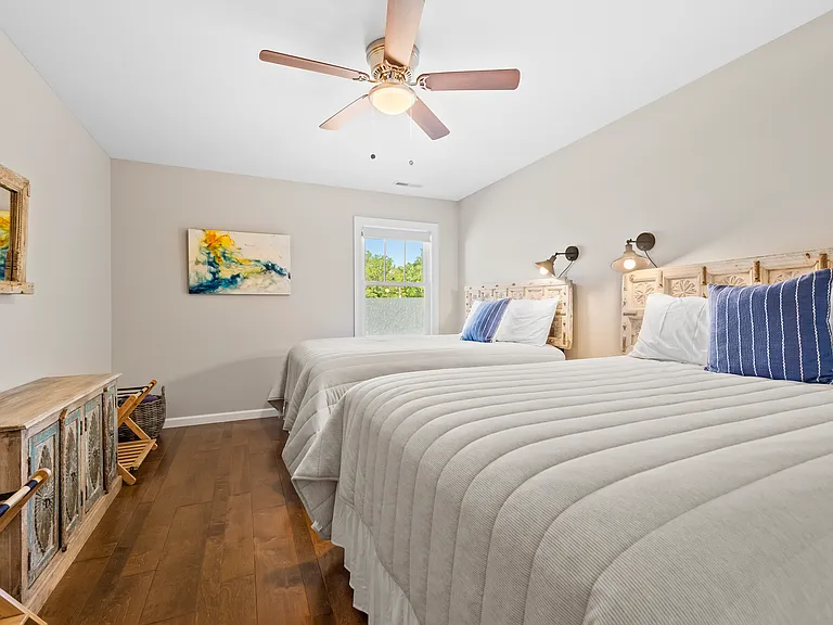 405 Little Sycamore Ln — Photo 15