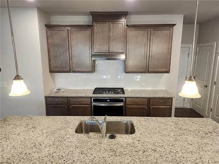 1242 Winterhaven Dr — Photo 13