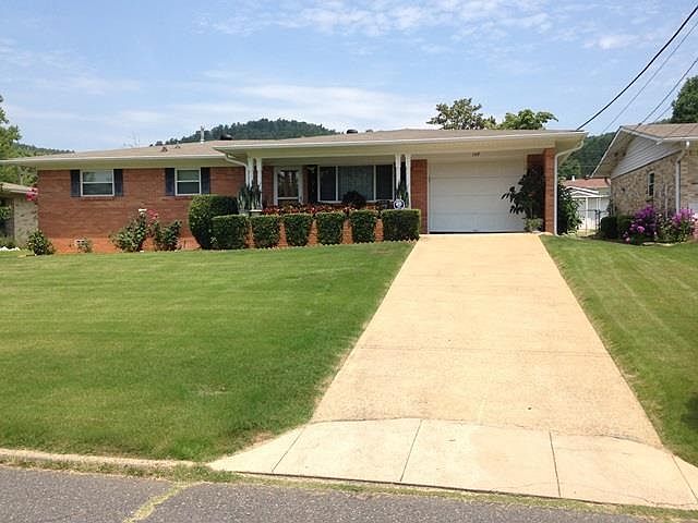 1st image of 108 Dahlia St