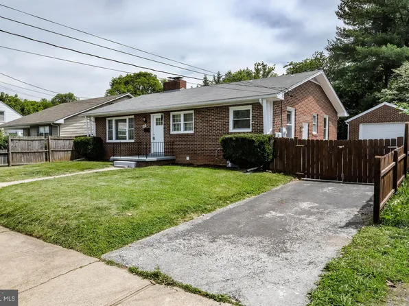 205 Polk Ave, Front Royal, VA 22630