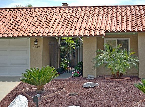 3rd image of 3737 Holly Vista Dr