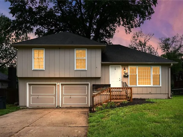 7918 Maple Ave, Raytown, MO 64138