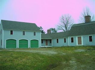 216 Robinson Rd, Acushnet, MA 02743