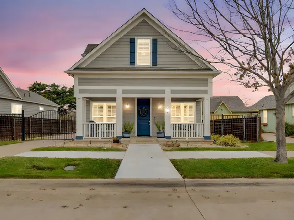 209 Cody Hunter Ln, Midlothian, TX 76065