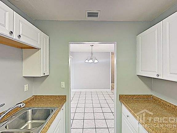 5th image of 3231 NW 13th Ct