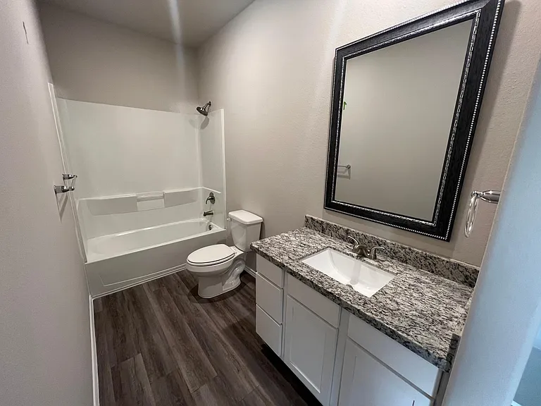 1149F Southwood Dr — Photo 14