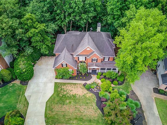 2nd image of 1920 Woods River Ln