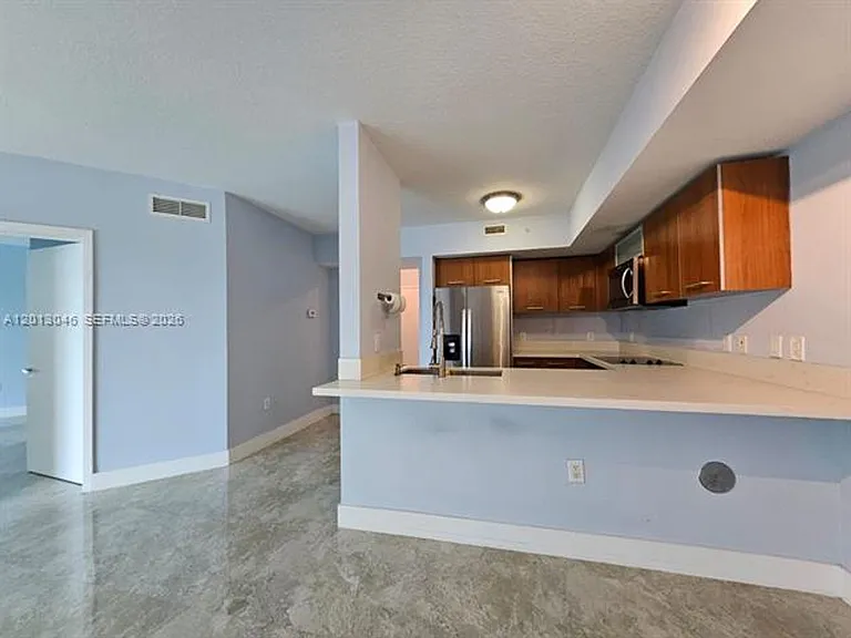 9055 SW 73rd Court Rd #1008 — Photo 7