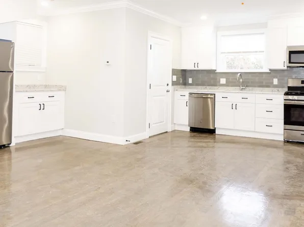 33 Merriam St, Somerville, MA 02143