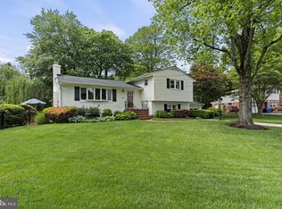 708 Skyline Ct NE, Vienna, VA 22180