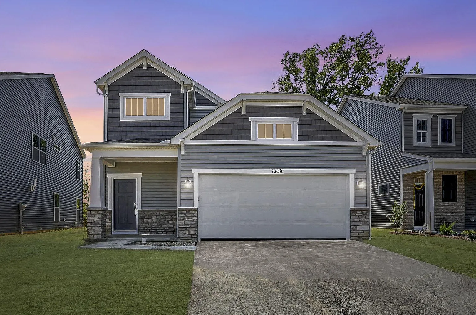 3 bed, 2.5 bath, 2028 sqft, $3,150 — Photo 2
