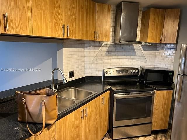 1st image of 20905 NE 8th Ct APT 203-36