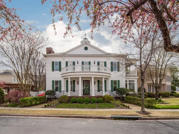 824 River Park Dr, Memphis, TN 38103