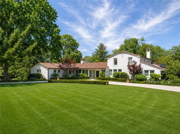 2700 W 63rd St, Mission Hills, KS 66208