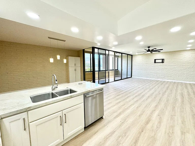 1200 Riverside Dr #1270 — Photo 11