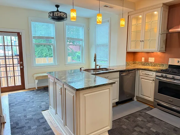 908 11th ST NE, Washington, DC 20002