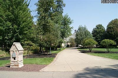 2nd image of 4287 Sugarbush Dr