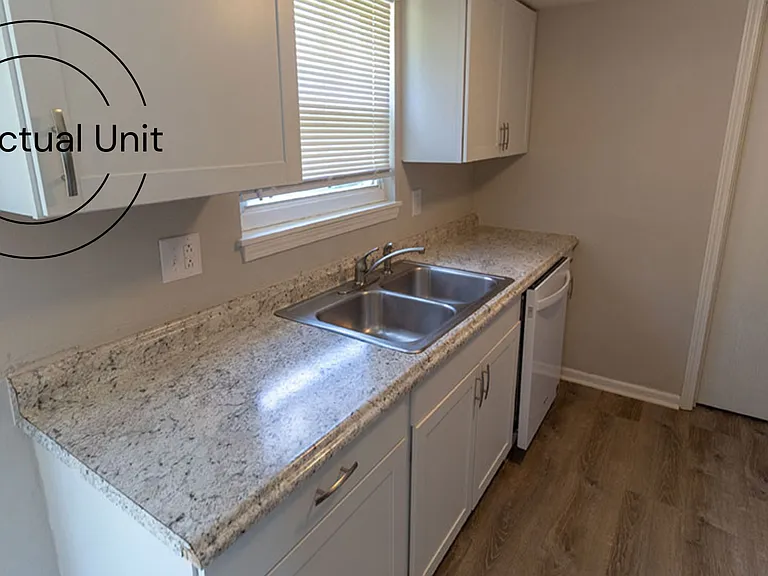 7220 N Moberly Dr — Photo 12