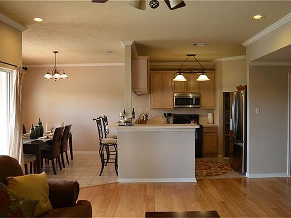 4th image of 12565 Melville Dr Unit 125