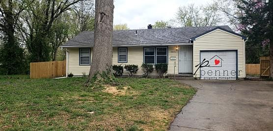 5th image of 8824 Richards Dr