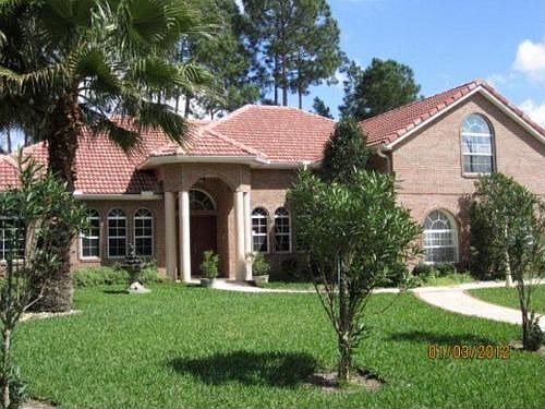 1st image of 2 Woodshaw Ln