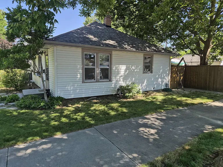 2421 W Madison Ave — Photo 17