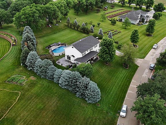 3rd image of 14627 Fir Cir