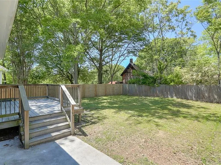 679 Jones Ave NW — Photo 26
