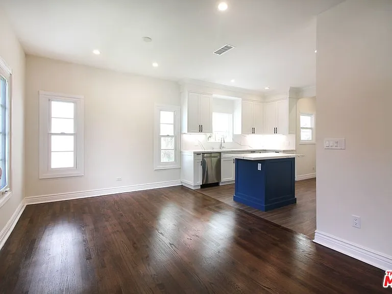 442 S Roxbury Dr #A — Photo 14