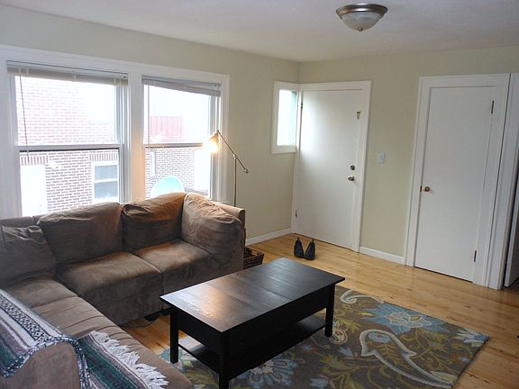 4th image of 2307 E Aloha St #2