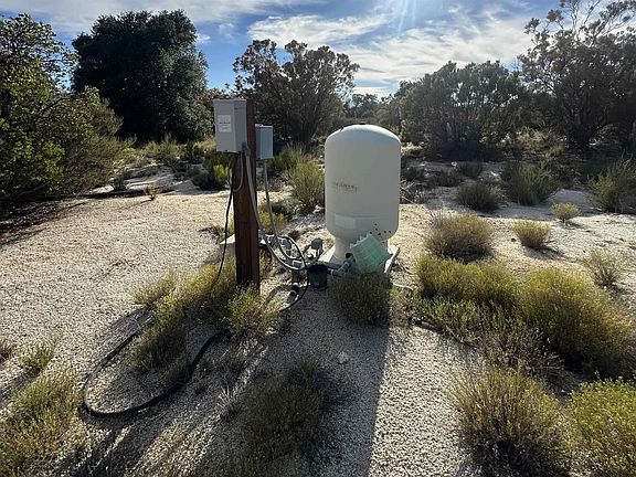 4th image of 30006 Chihuahua Valley Rd #2