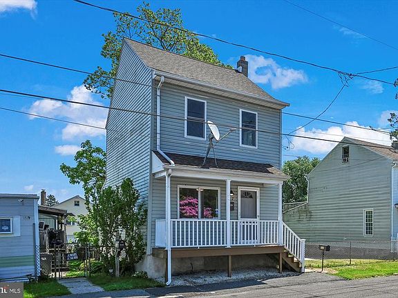 2nd image of 317 N Center St