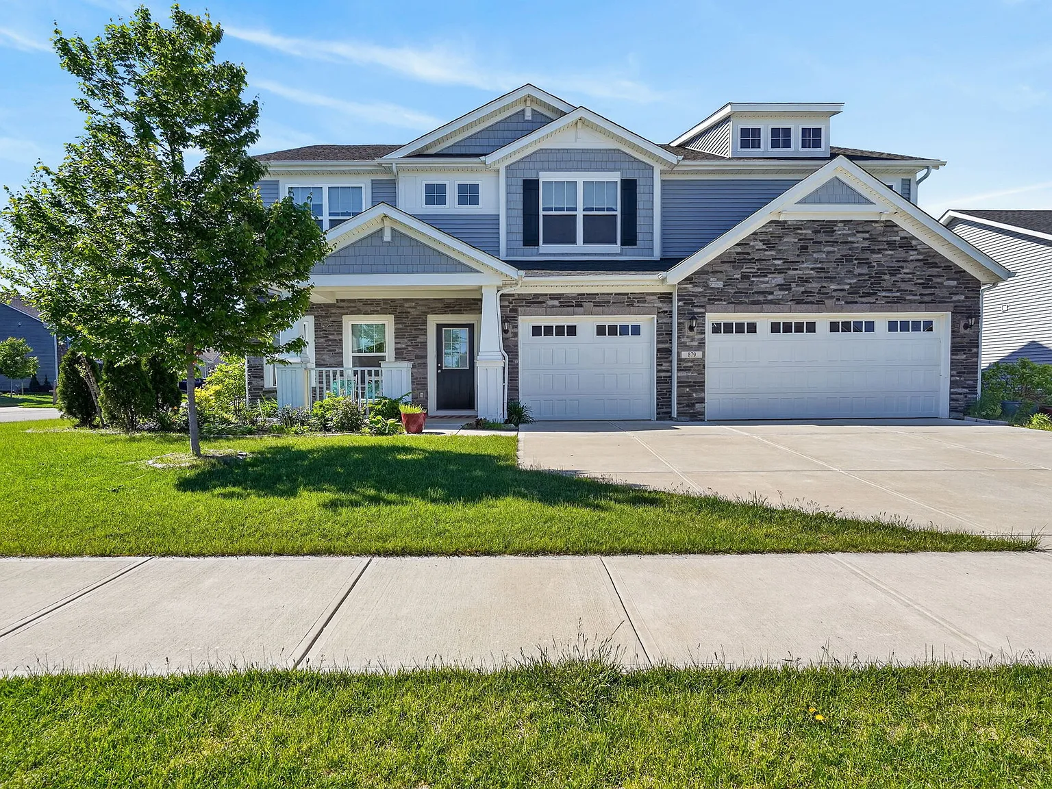 5 bed, 3142 sqft, $2,995 — Photo 1