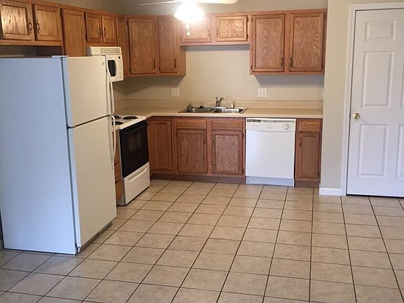 2nd image of 116 Lou Ann Dr