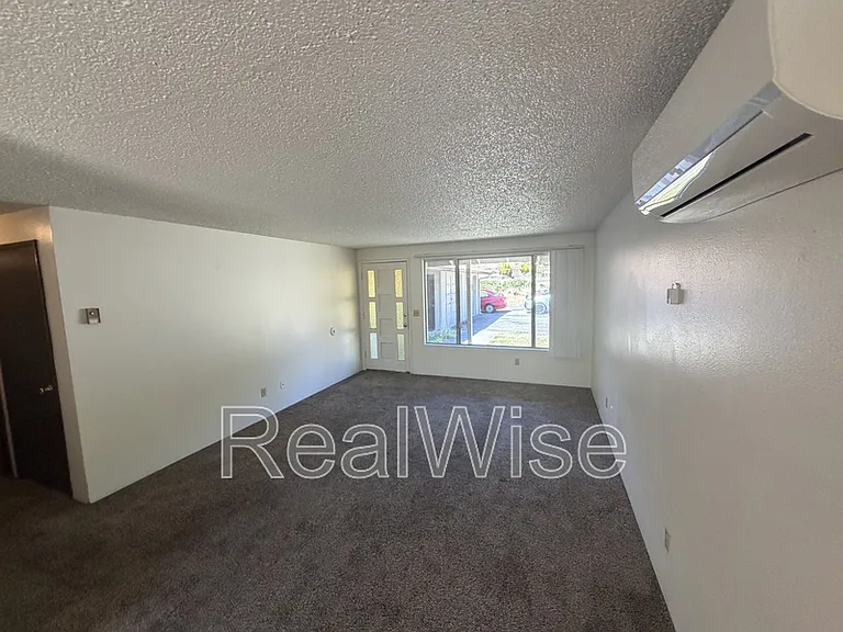 1223 NW Highland Ave #B — Photo 14