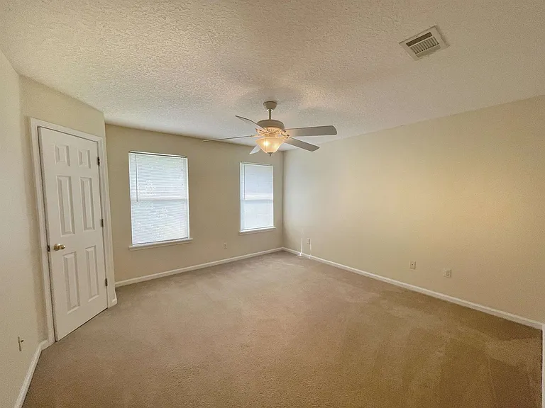 374 Scrub Jay Dr — Photo 14